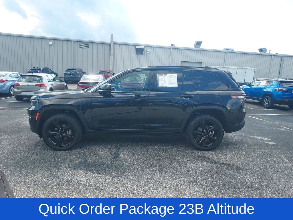 Used 2023 Jeep Grand Cherokee Altitude X SUV