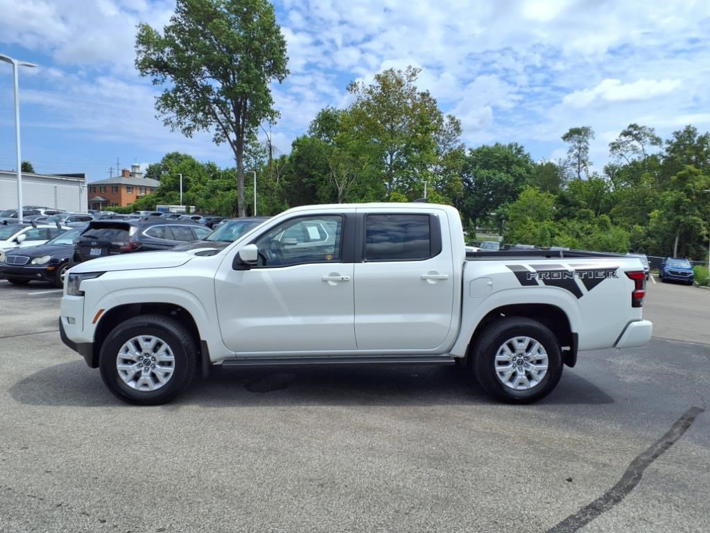 2023 Nissan Frontier SV photo 3
