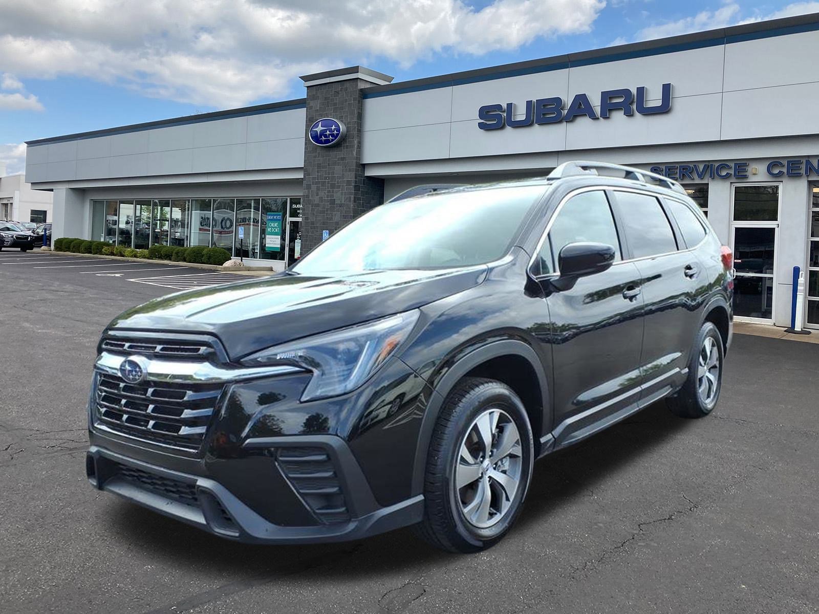 2024 Subaru Ascent Premium photo 3