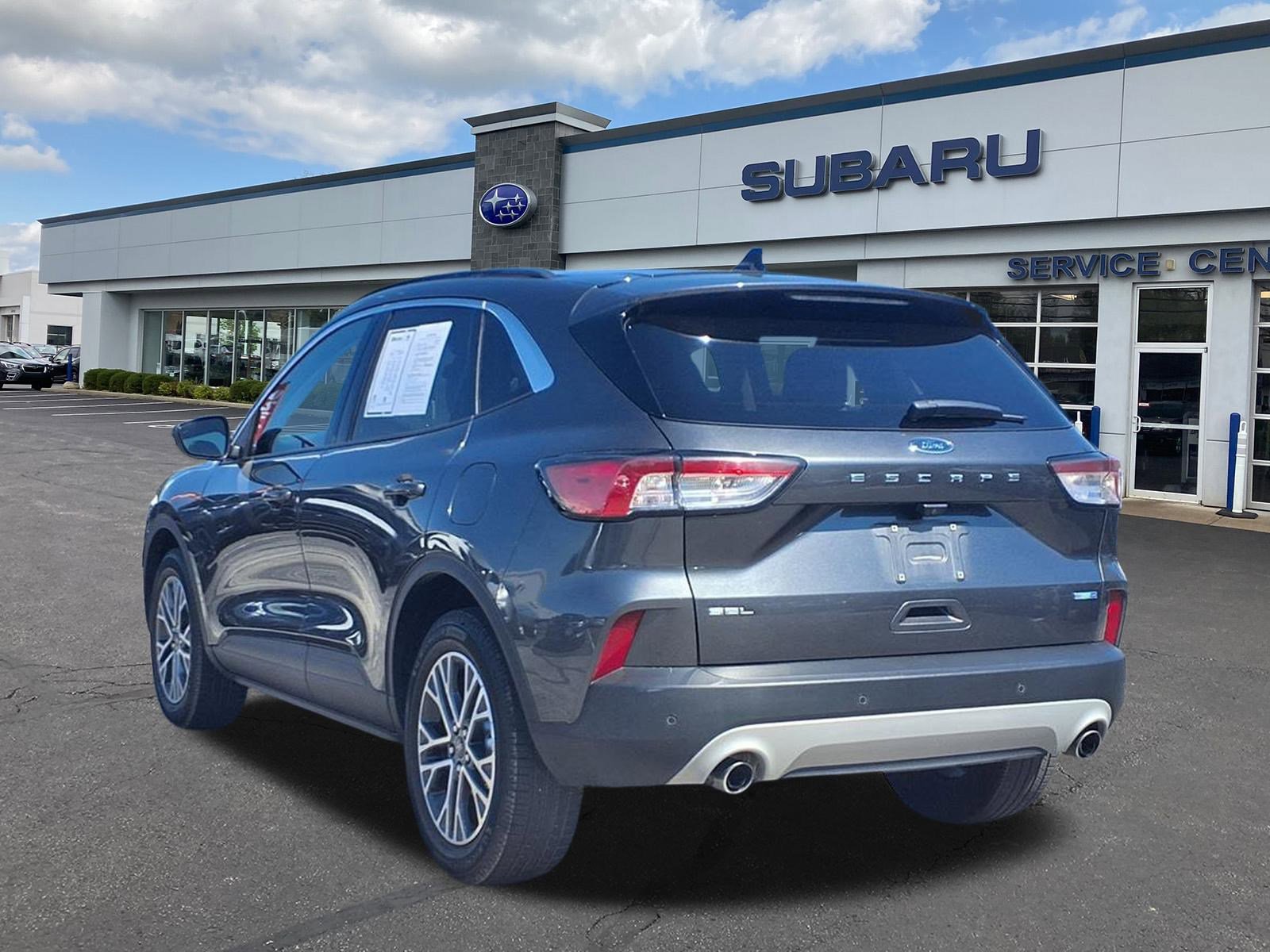 2020 Ford Escape SEL photo 4