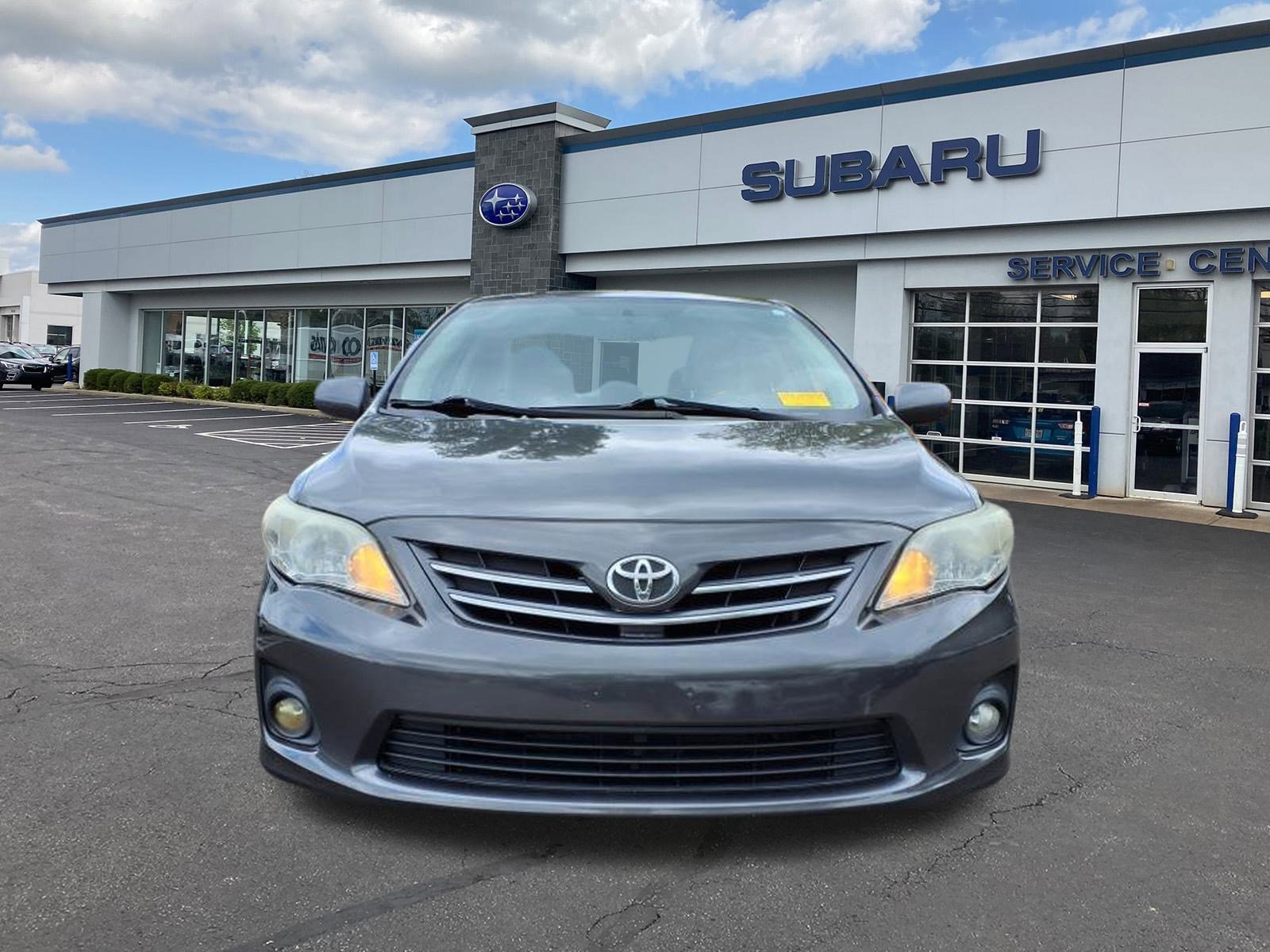 2013 Toyota Corolla LE photo 2