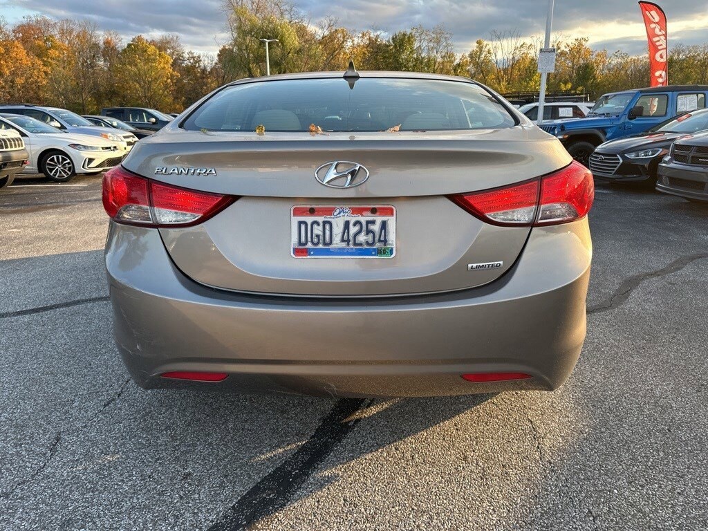 2013 Hyundai Elantra Limited photo 4