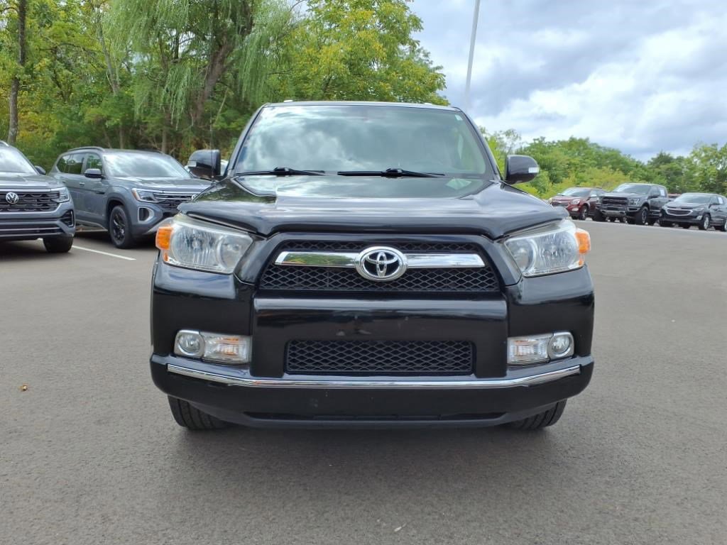 2013 Toyota 4Runner SR5 photo 2