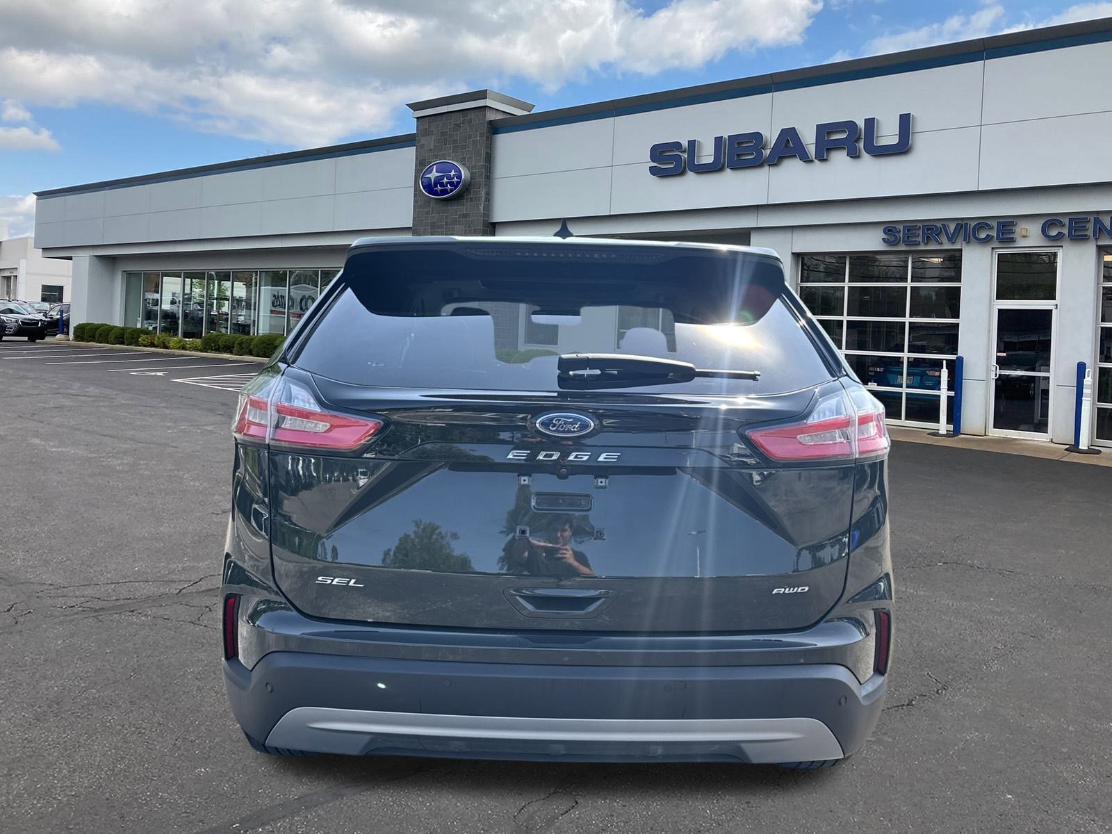 2022 Ford Edge SEL photo 4