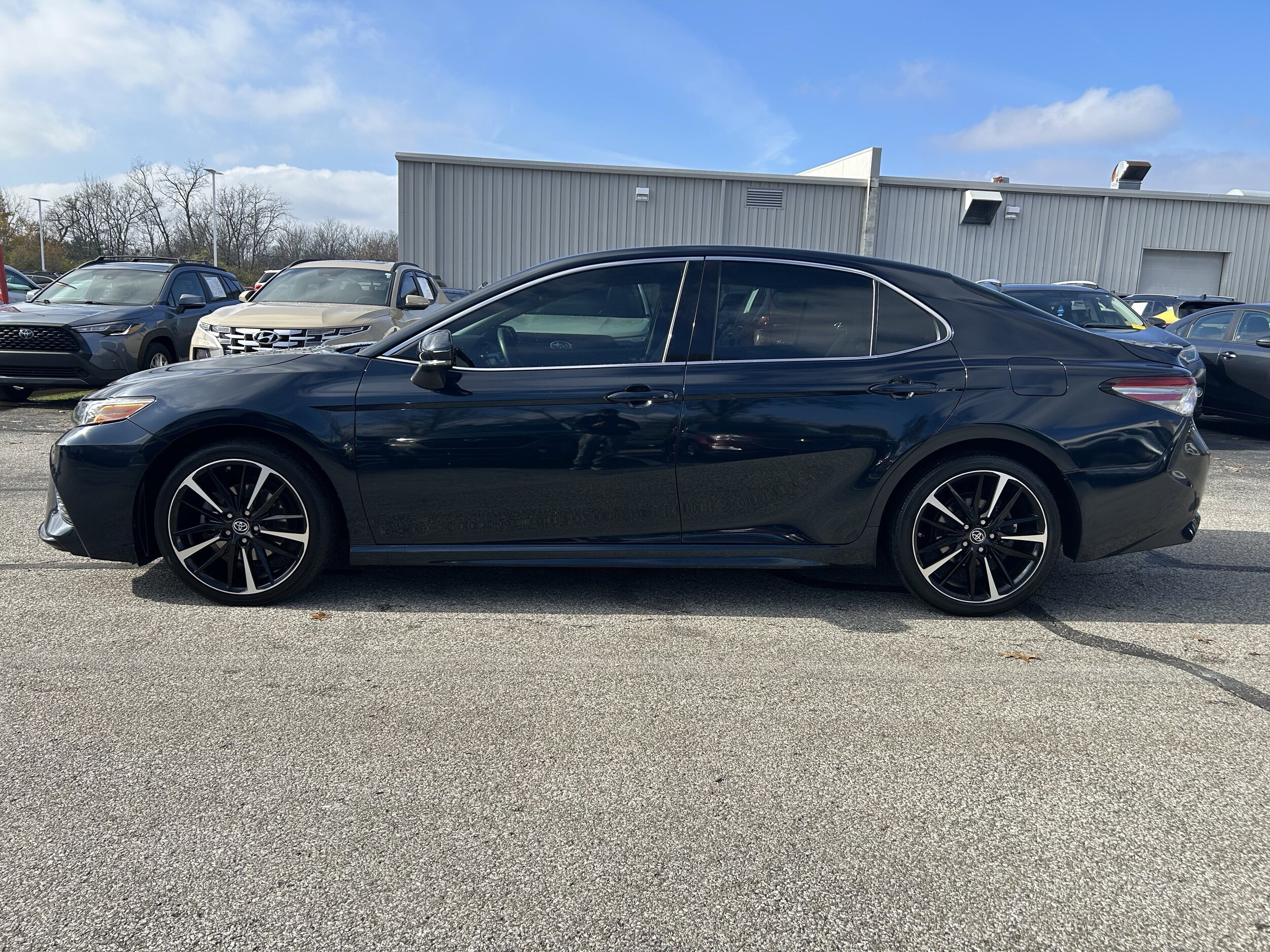 2018 Toyota Camry XSE photo 4