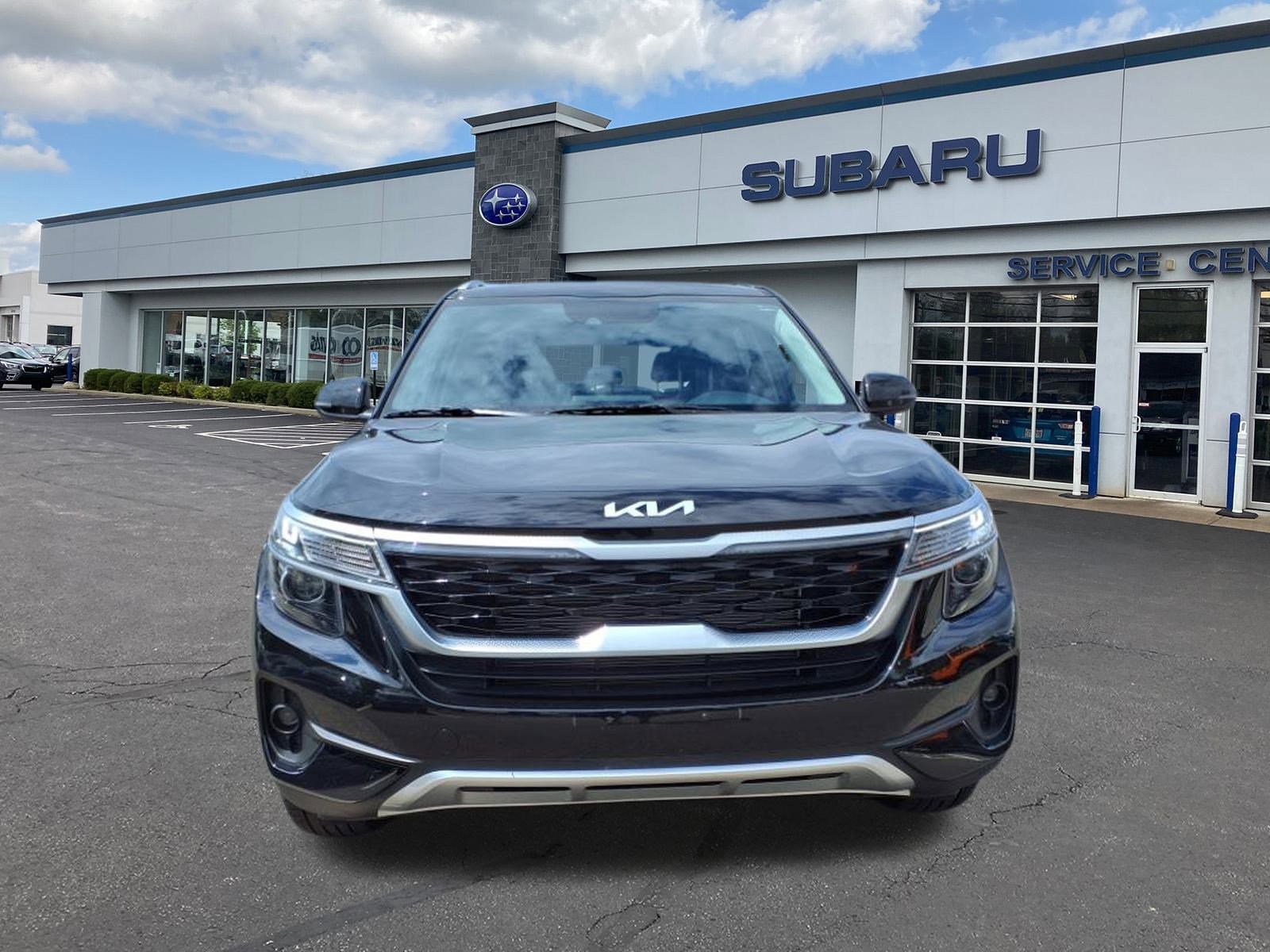 2023 Kia Seltos S photo 2