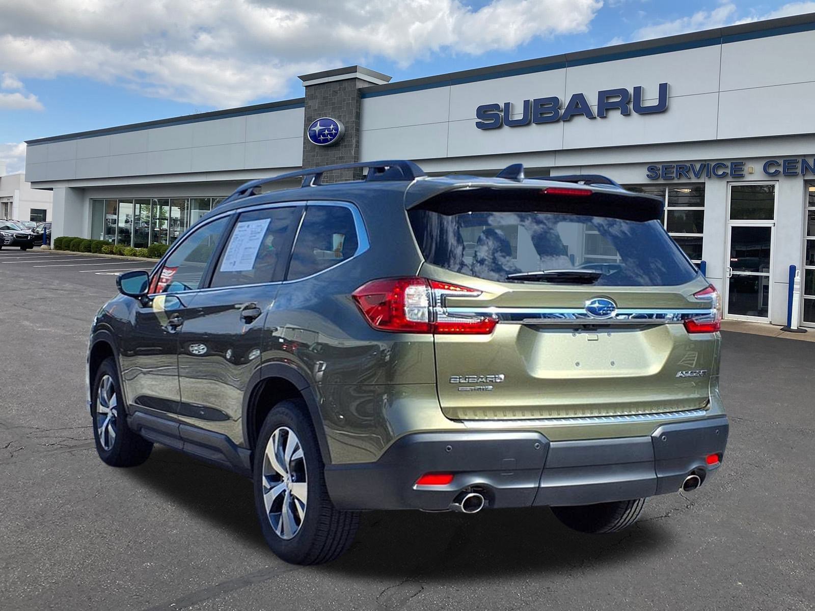2025 Subaru Ascent Premium photo 4
