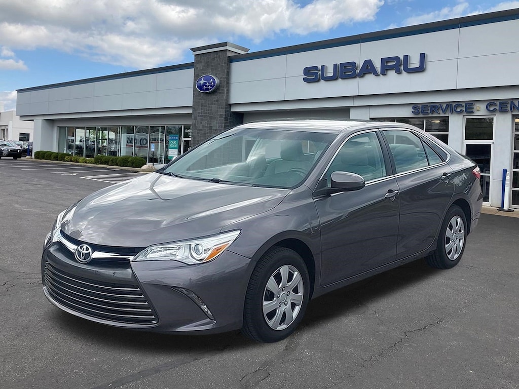 Used 2017 Toyota Camry LE Sedan