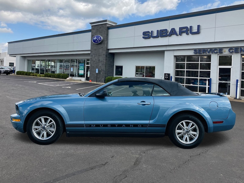 Used 2005 Ford Mustang  Convertible