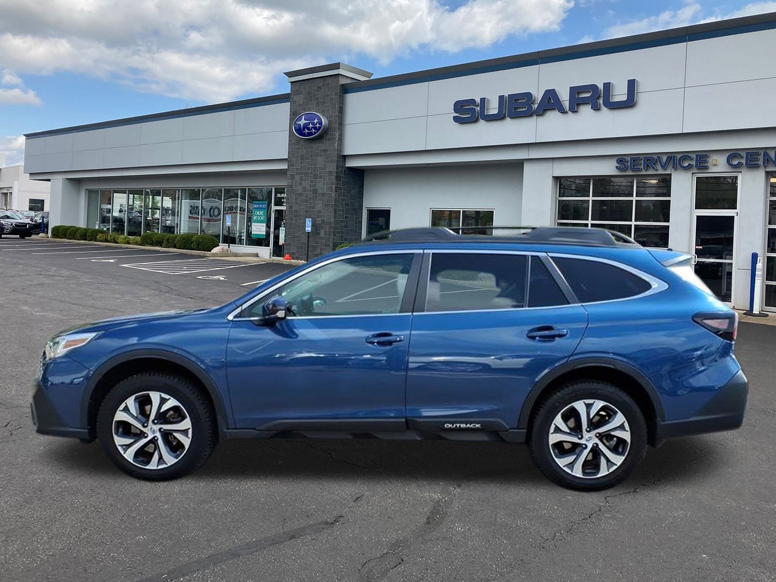 2020 Subaru Outback Limited photo 4