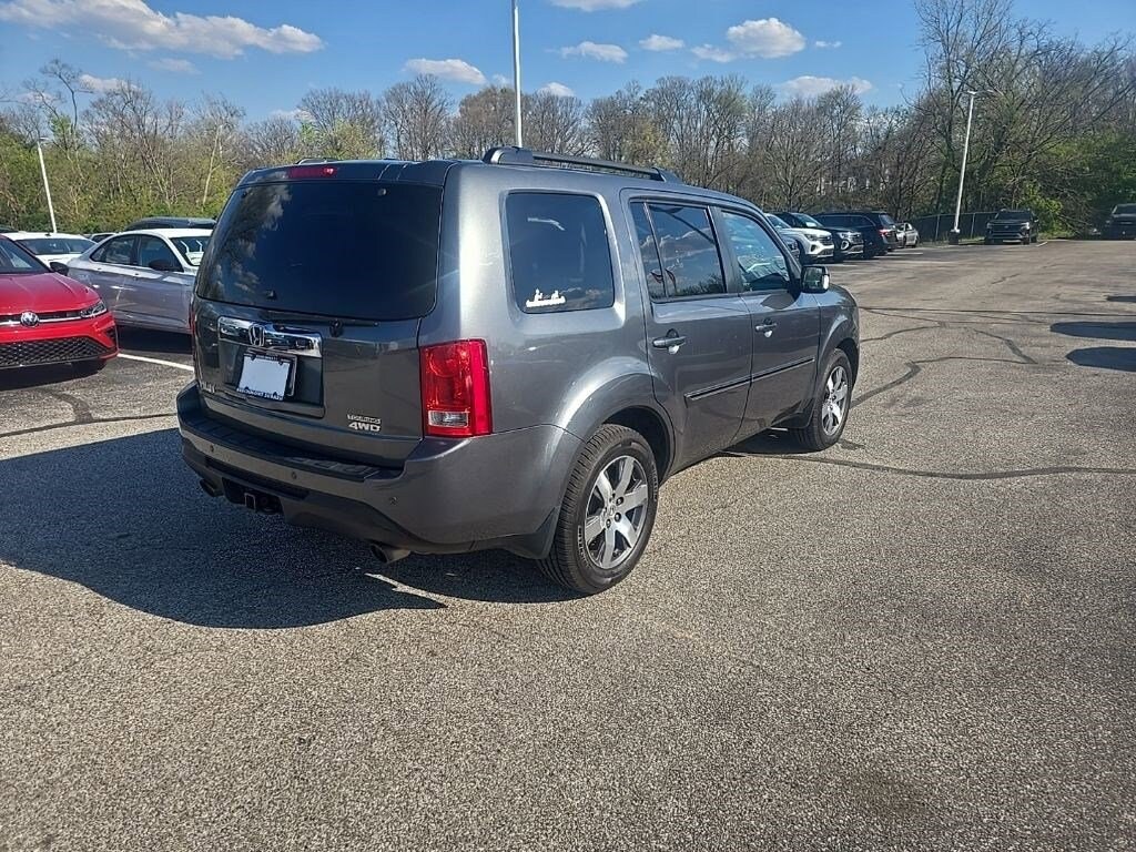 Used 2013 Honda Pilot Touring w/RES/Navi 4WD SUV