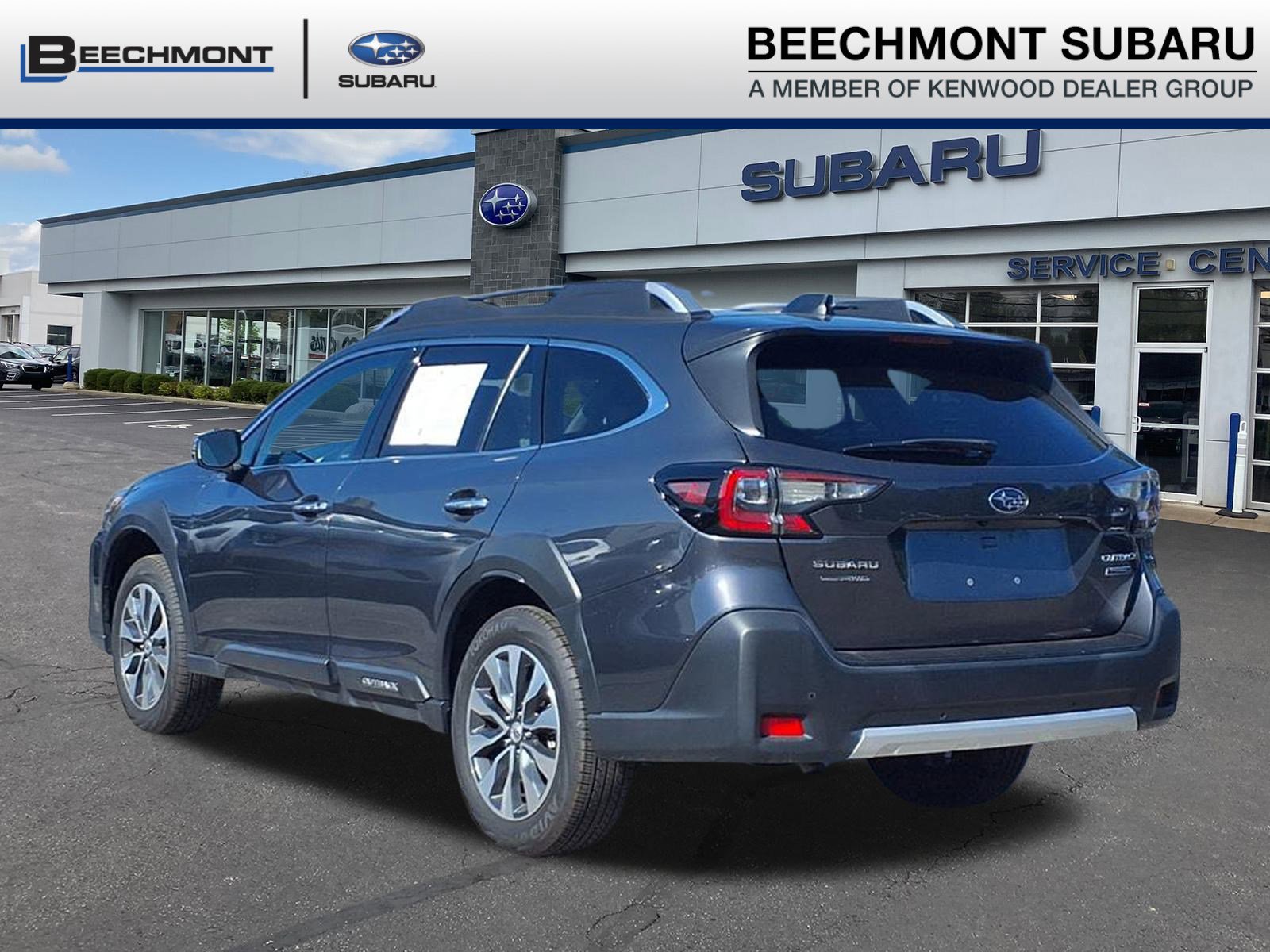 2024 Subaru Outback Touring photo 2