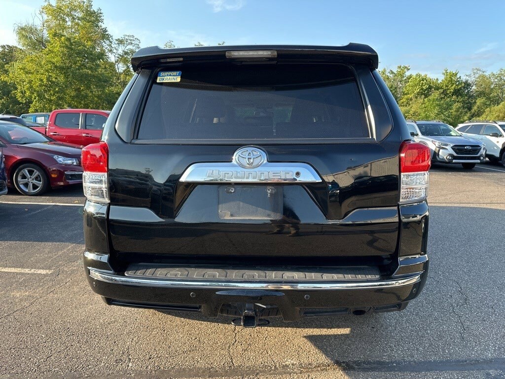 2013 Toyota 4Runner SR5 photo 3