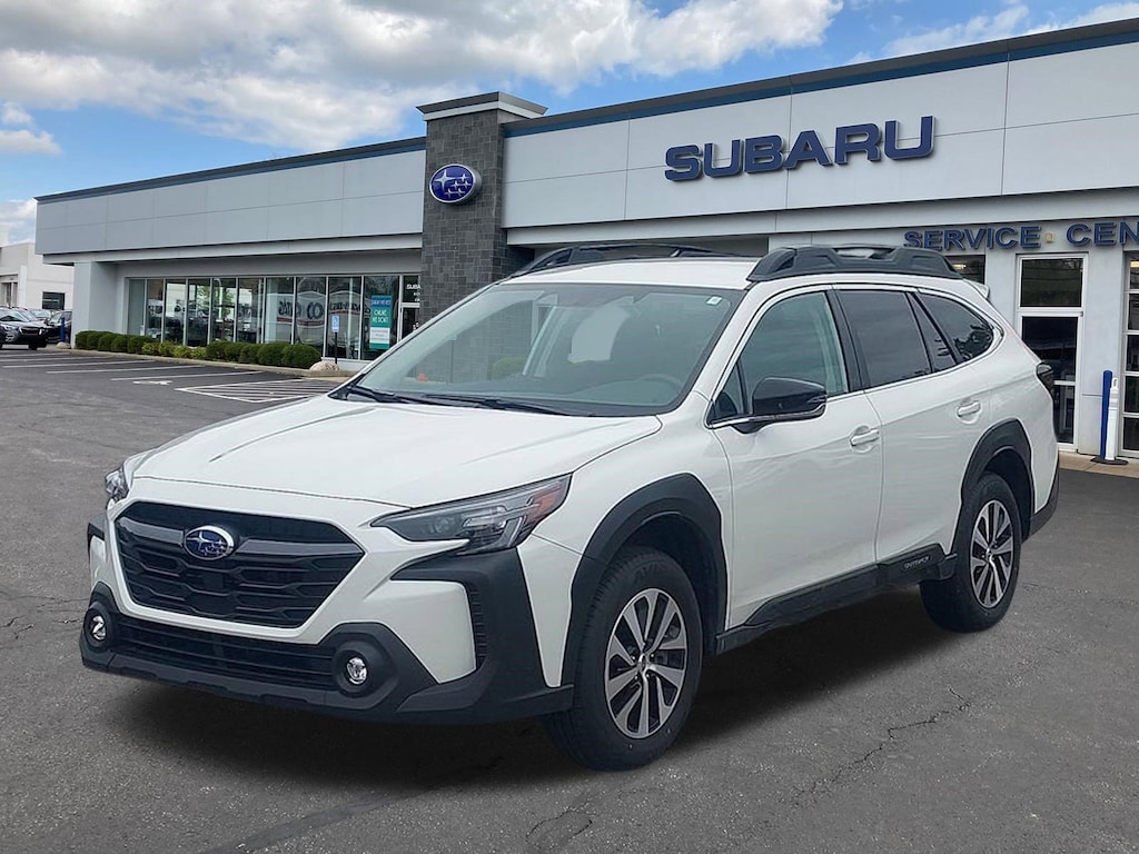 Used 2025 Subaru Outback Premium SUV