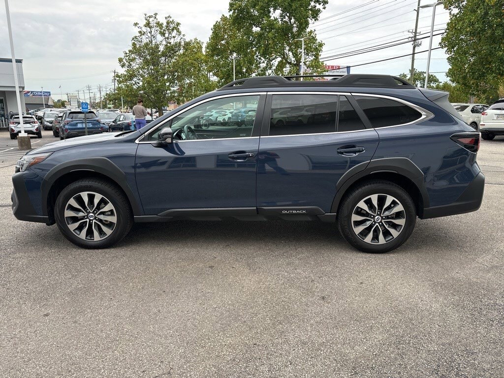 2023 Subaru Outback Limited photo 3