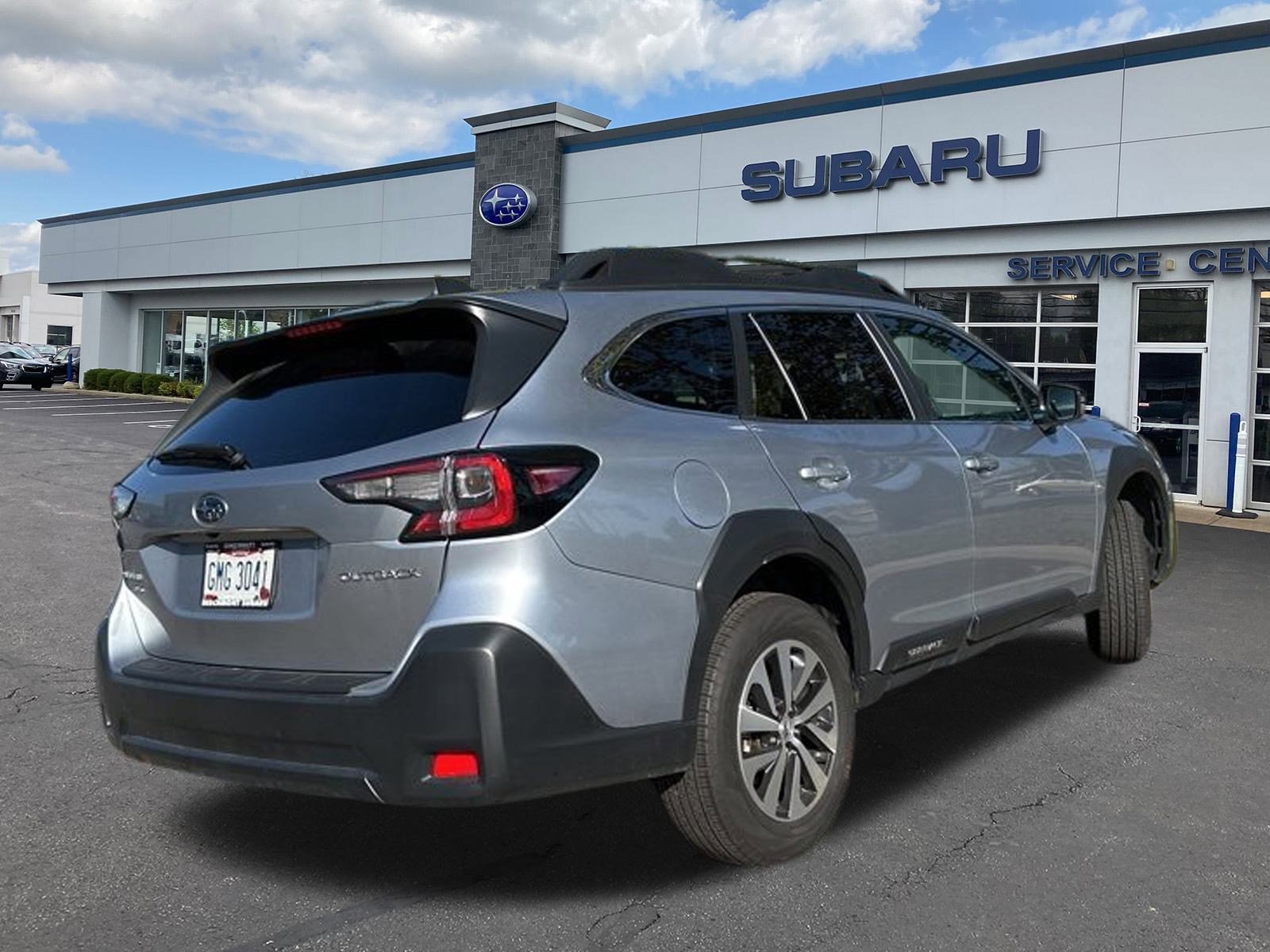 2025 Subaru Outback Premium photo 2