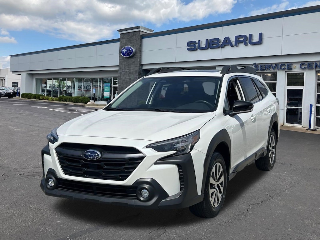 Used 2025 Subaru Outback Premium SUV