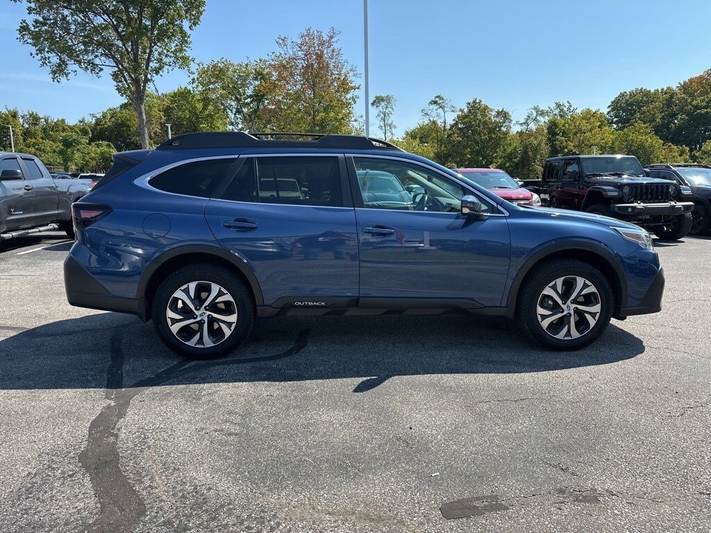 2020 Subaru Outback Limited photo 2