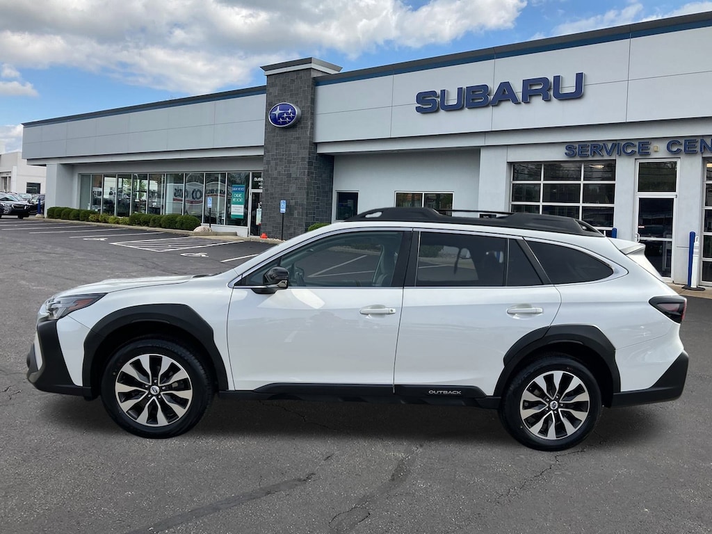 Used 2023 Subaru Outback Limited SUV