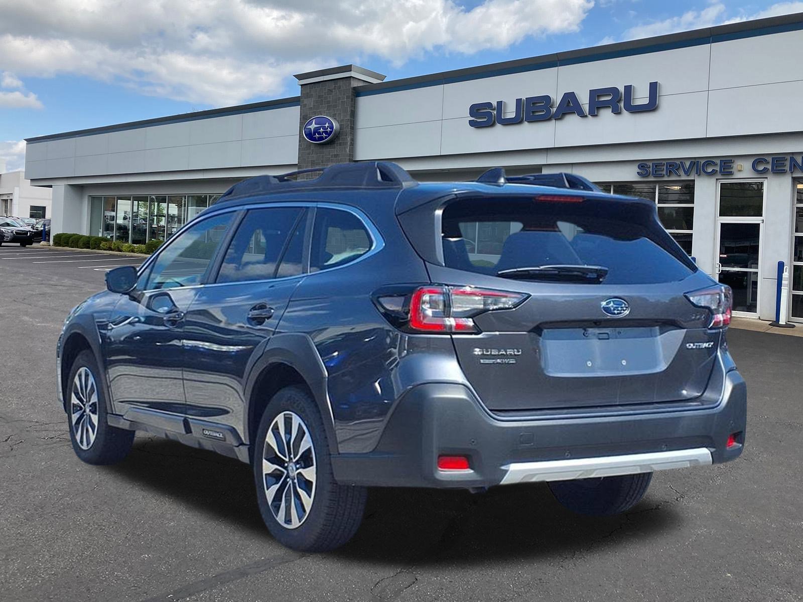 2024 Subaru Outback Limited photo 2