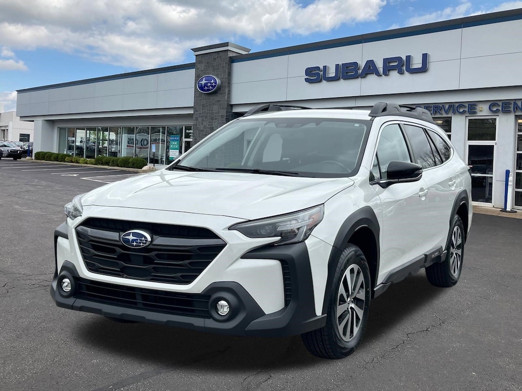 Used 2023 Subaru Outback Premium SUV