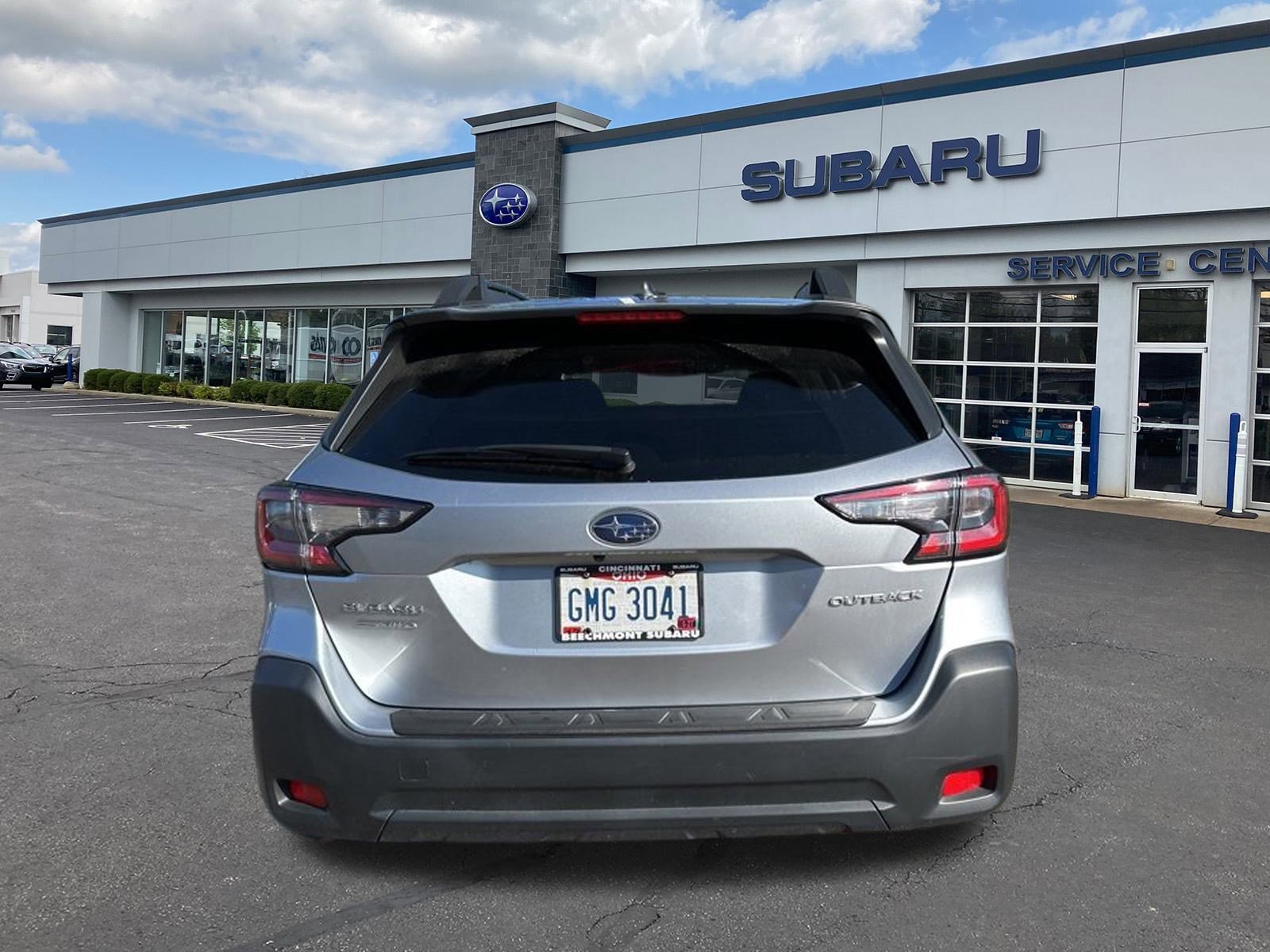 2025 Subaru Outback Premium photo 3