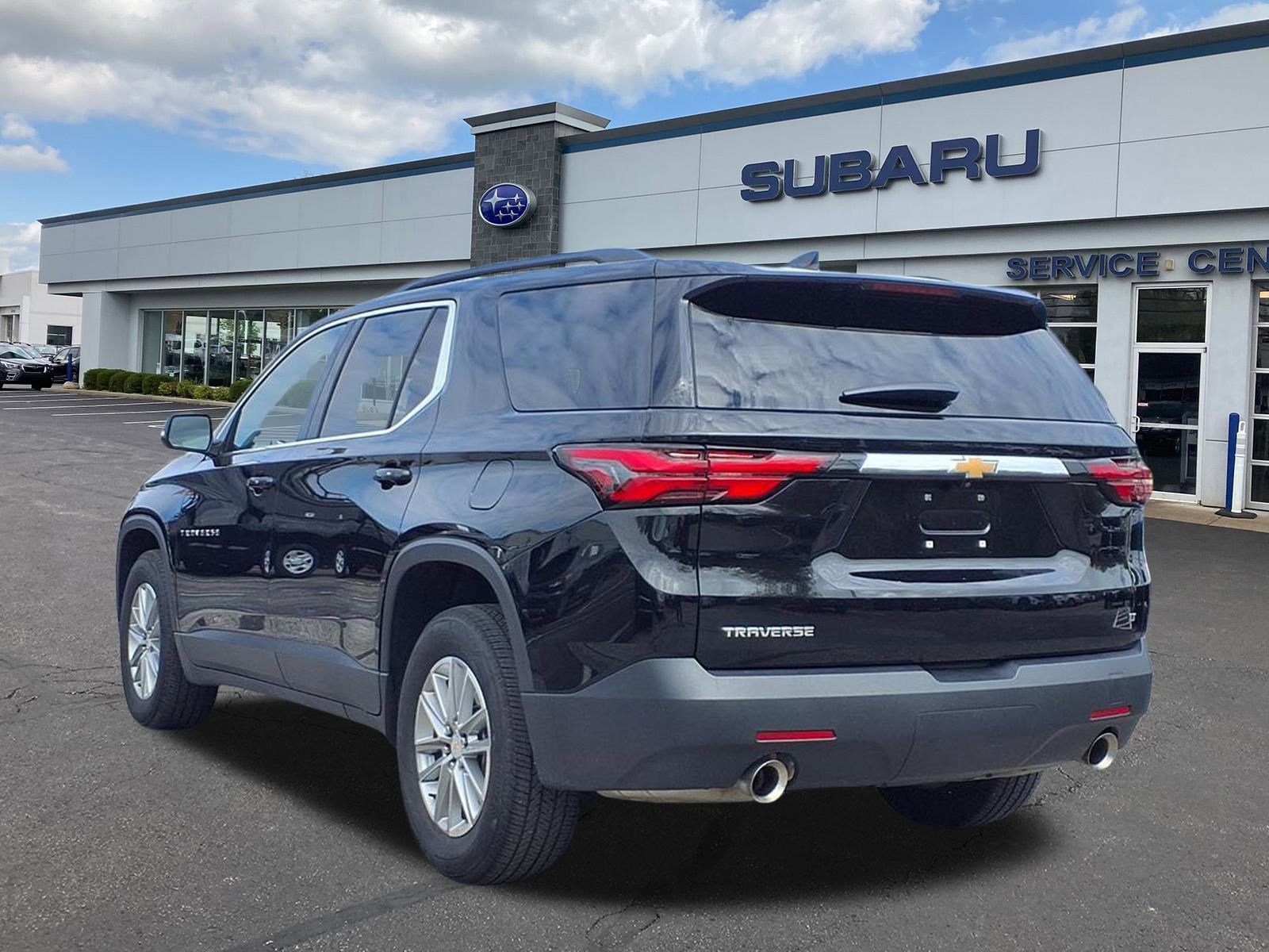 2023 Chevrolet Traverse Cloth 1LT photo 4