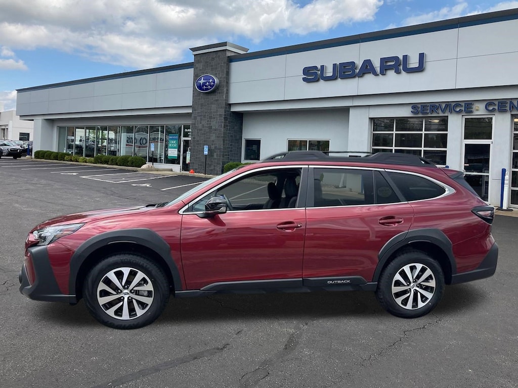 Used 2025 Subaru Outback Premium SUV