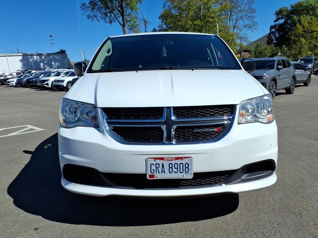 2017 Dodge Grand Caravan SE photo 2