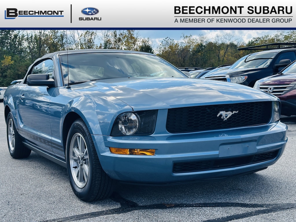 Used 2005 Ford Mustang  Convertible
