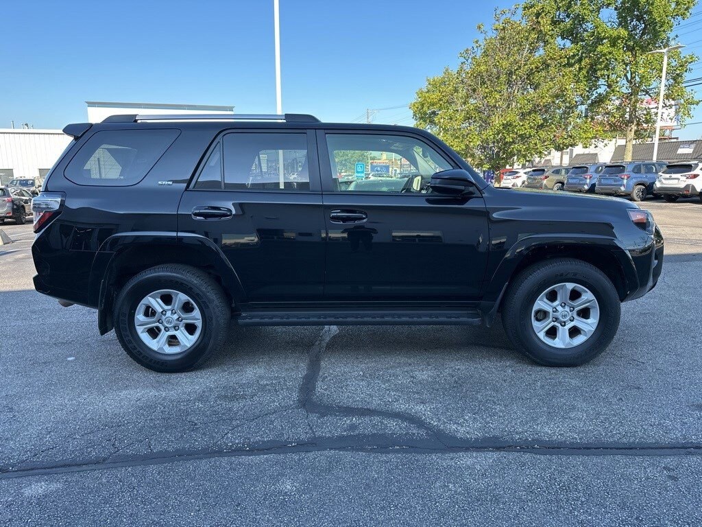 2024 Toyota 4Runner SR5 photo 2