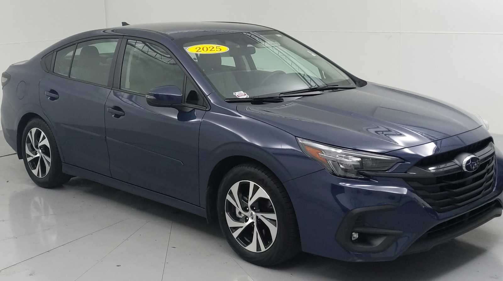 2025 Subaru Legacy Premium's photo