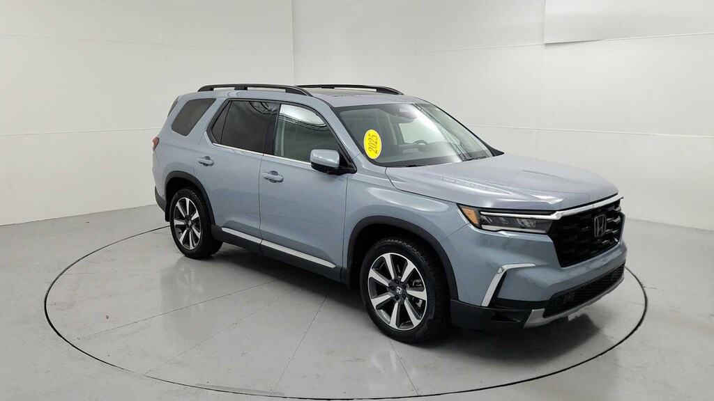 Used 2025 Honda Pilot Elite SUV