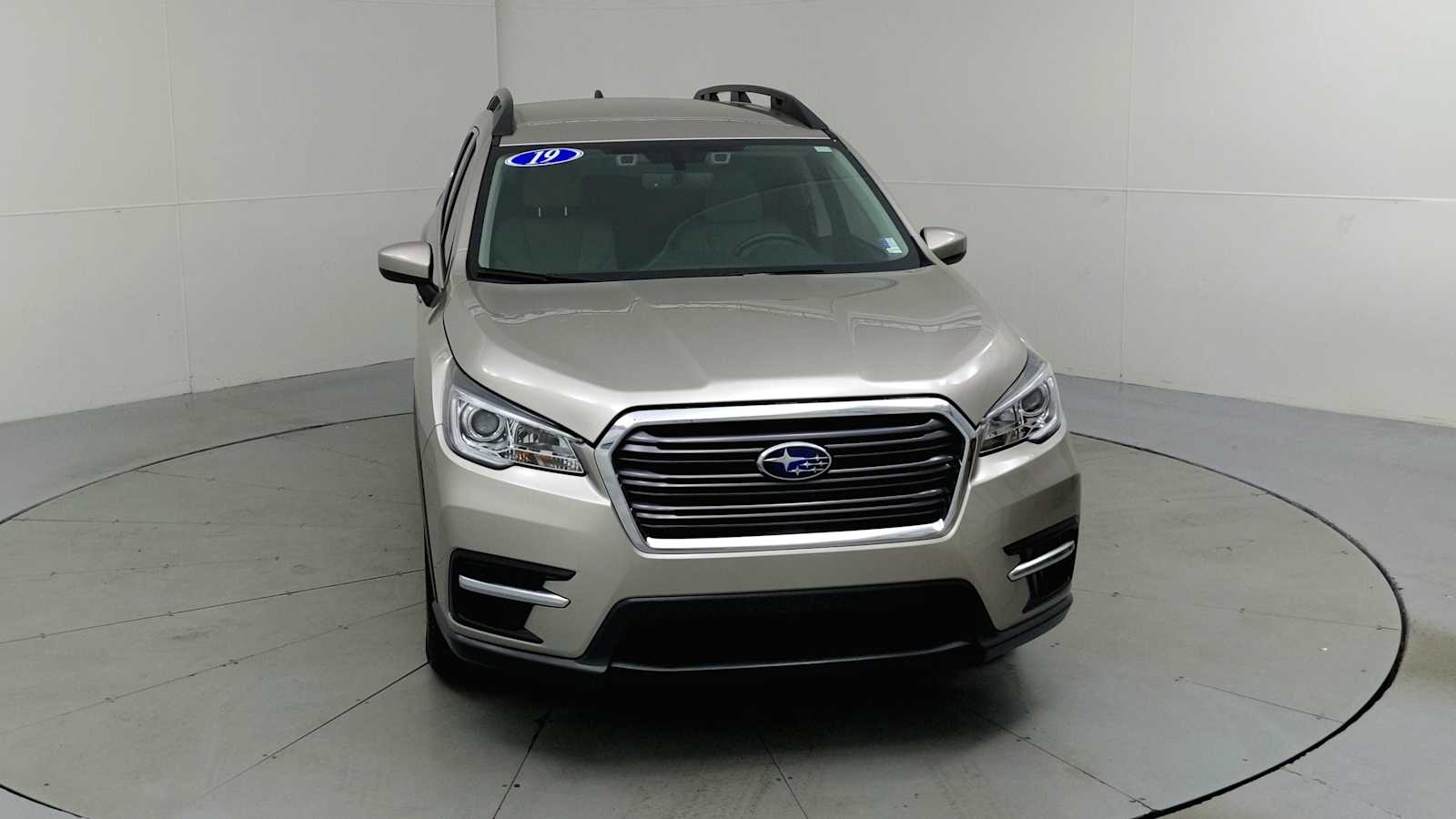 2019 Subaru Ascent Premium photo 2