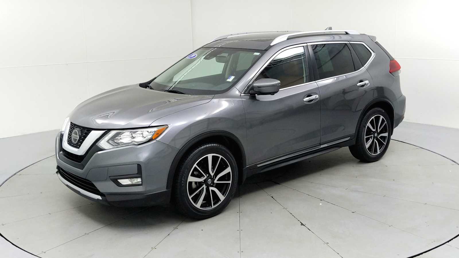 2019 Nissan Rogue SL photo 3