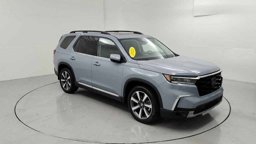 Used 2025 Honda Pilot Elite SUV