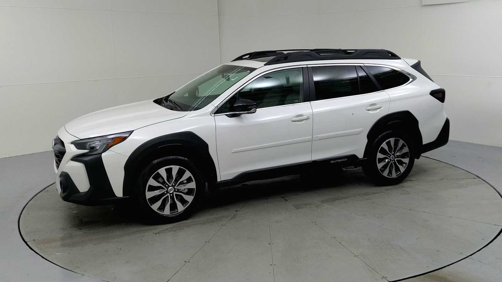2025 Subaru Outback Limited photo 4