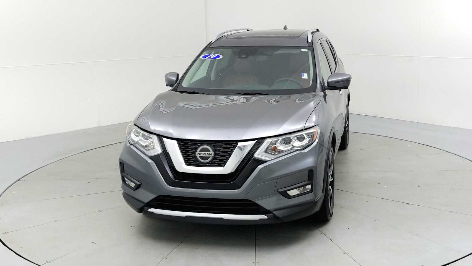 2019 Nissan Rogue SL photo 2