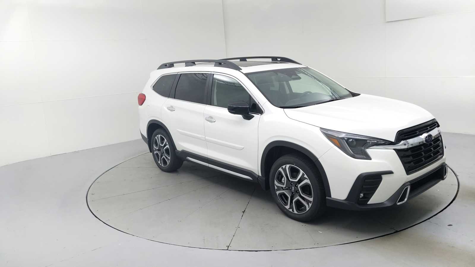 2025 Subaru Ascent Touring's photo