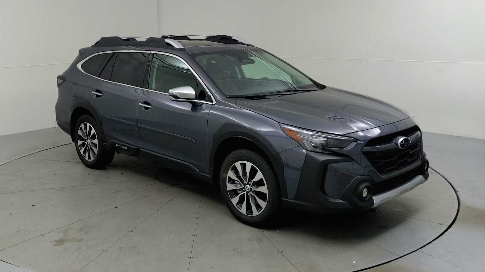 2025 Subaru Outback Touring's photo