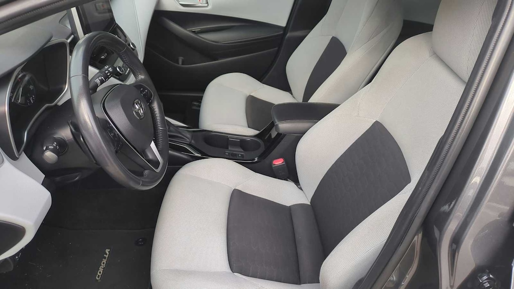 Used 2024 Toyota Corolla Hatchback SE Hatchback
