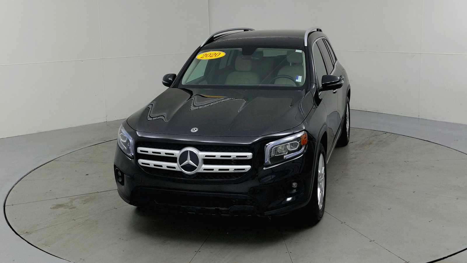 2020 Mercedes Benz GLB 250 photo 2