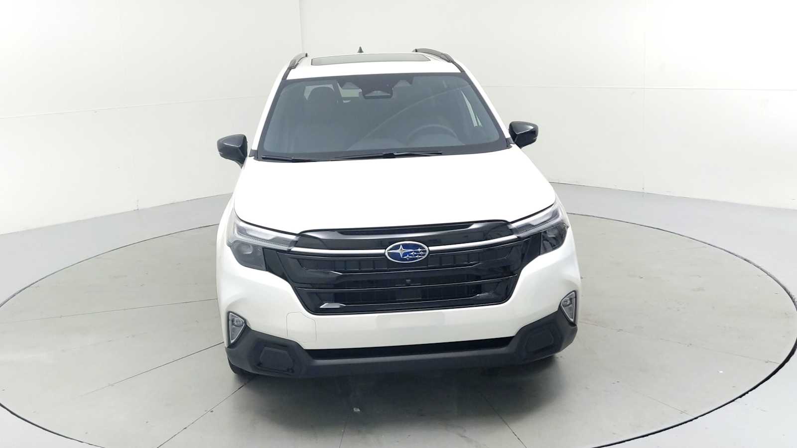 2025 Subaru Forester Touring photo 2