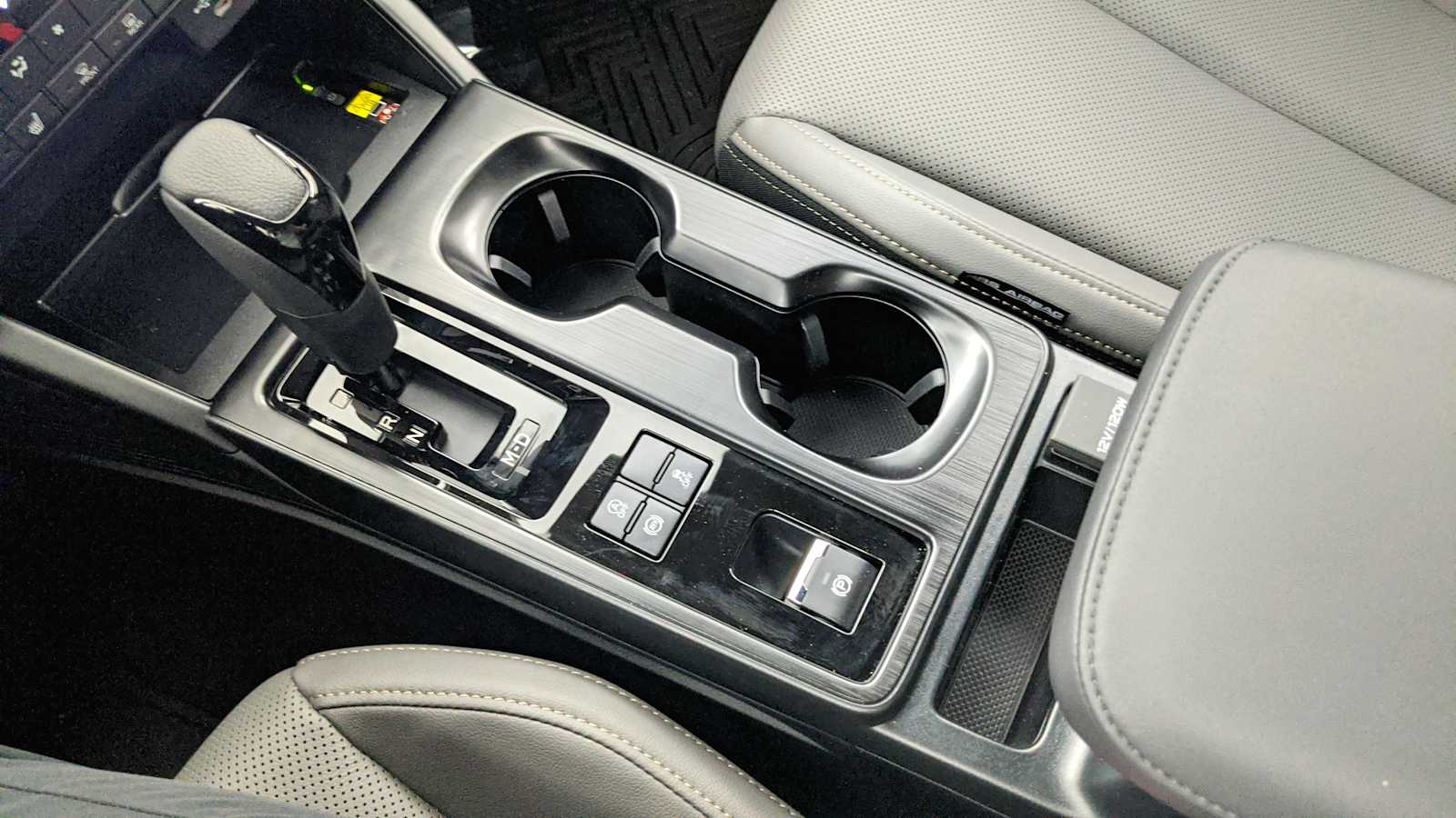 2026 Subaru Outback Limited - Photo 18