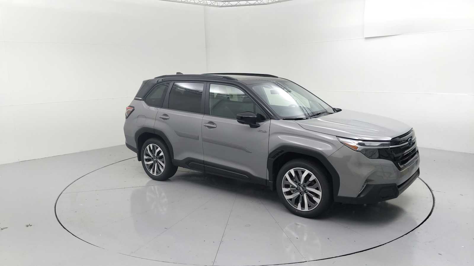 2025 Subaru Forester Touring's photo