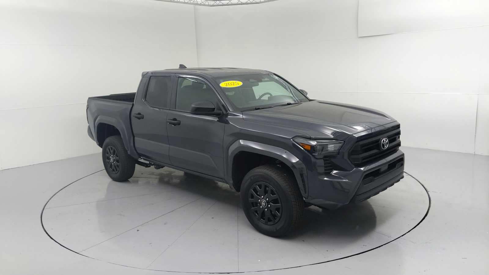 2025 Toyota Tacoma SR's photo