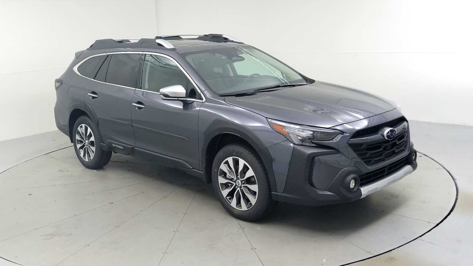 2025 Subaru Outback Touring's photo