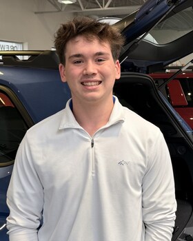 Staff member Riley Turner from ID_039a6f