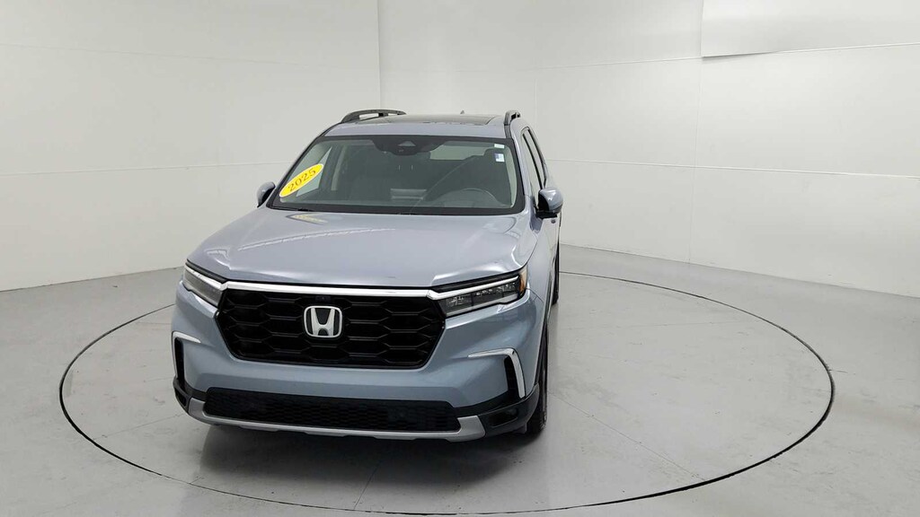 Used 2025 Honda Pilot Elite SUV