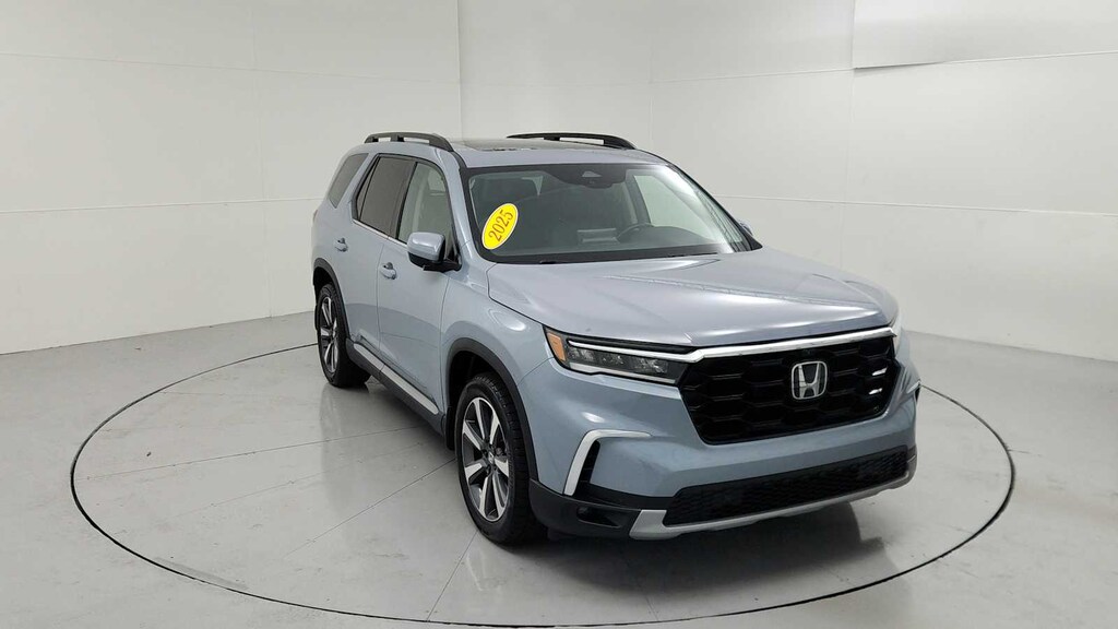 Used 2025 Honda Pilot Elite SUV